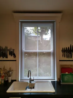 کرکره کرم ضد آفتاب برای پنجره آشپزخانه