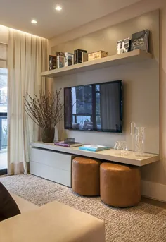 در اینجا 7 روش مناسب برای تزئین اطراف تلویزیون در خانه شما آورده شده است.  تلویزیون خود را از چشم به شیک برسانید