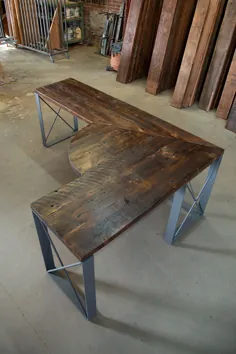 میز اداری چوبی اصلاح شده