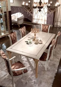 میزهای غذاخوری کلاسیک ، در چوب تزئین شده با برگ طلا