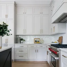 تامی اس. |  طراح داخلی در اینستاگرام: "اینجا که توسطmhousedevelopment به این آشپزخانه می رود - اجازه دهید آن را برای رنگ خاکستریsherwinwilliams در کابینت بشنویم!  خیلی خوب ...