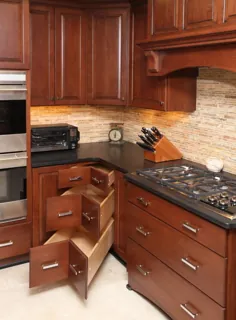 کابینت های پایه گوشه ای که فضای ذخیره سازی آشپزخانه شما را به حداکثر می رسانند - Dura Supreme Cabinetry