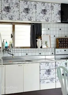 11 ایده دوستانه برای به روزرسانی کابینت های آشپزخانه بدون رنگ