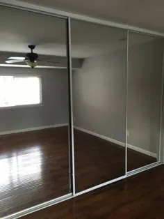 درعوض آویز کردن آینه های بزرگ درب کمد به دیوار