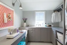 اتاق لباسشویی خاکستری با میز خیاطی - انتقالی - اتاق لباسشویی