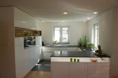 آشپزخانه G شکل: شکل آشپزخانه متنوع با کار و فضای ذخیره سازی اضافی - آشپزخانه یاب