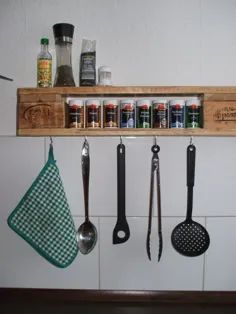 قفسه آشپزخانه / جا ادویه ای ساخته شده از مبلمان پالت / پالت