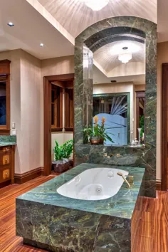 دستشویی مستر روستکی با محیط وان حمام مرمر سبز