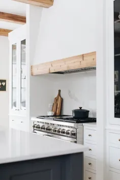 هود سفید با روکش چوبی روستیک - کلبه - آشپزخانه