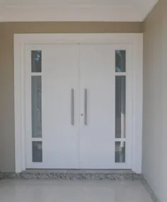 Porta pivotante reforçada com metalon de ferro no Interior، pintura com laca P.U branco acetinado (Sayerlack) - Ecoville Portas Especiais