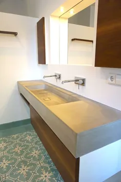 Neues Bad im Denkmal - Waschtische aus Beton، Betonmöbel