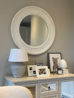 آینه گرد سفید