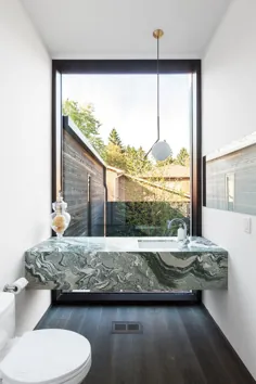 یک خانه Miesian توسط RZLBD و Julia Francisco Design Rising در تورنتو