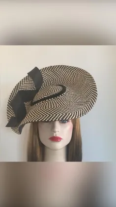 کلاه تصویری در رنگ مشکی و بژ، مناسب برای عروسی یا یک کلاه زیبا برای مسابقات
