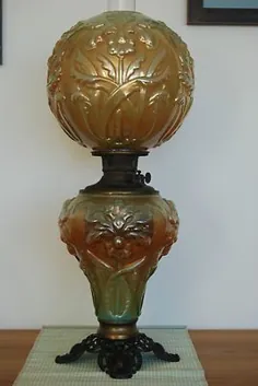 ART NOUVEAU VICTORIAN FENTON IRIDESCENT MARYGOLD GLASS KEROSENE IRIS چراغ گل
