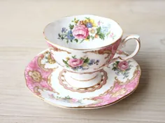 رزرو شده برای فنجان و نعلبکی چای T Vintage Royal Albert |  اتسی