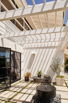 قدم در داخل این خانه شیک وست هالیوود |  خلاصه معماری